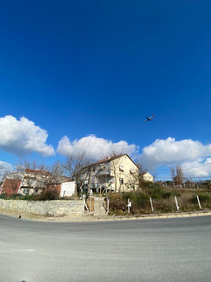 Апартаменты Triplex House Near The Airport Arnavutkoy Экстерьер фото
