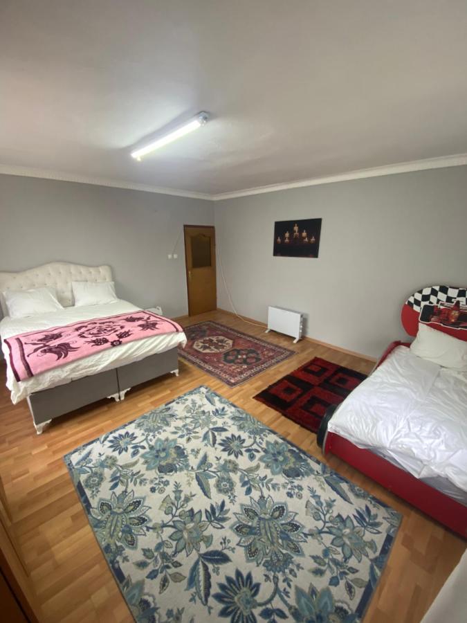 Апартаменты Triplex House Near The Airport Arnavutkoy Экстерьер фото